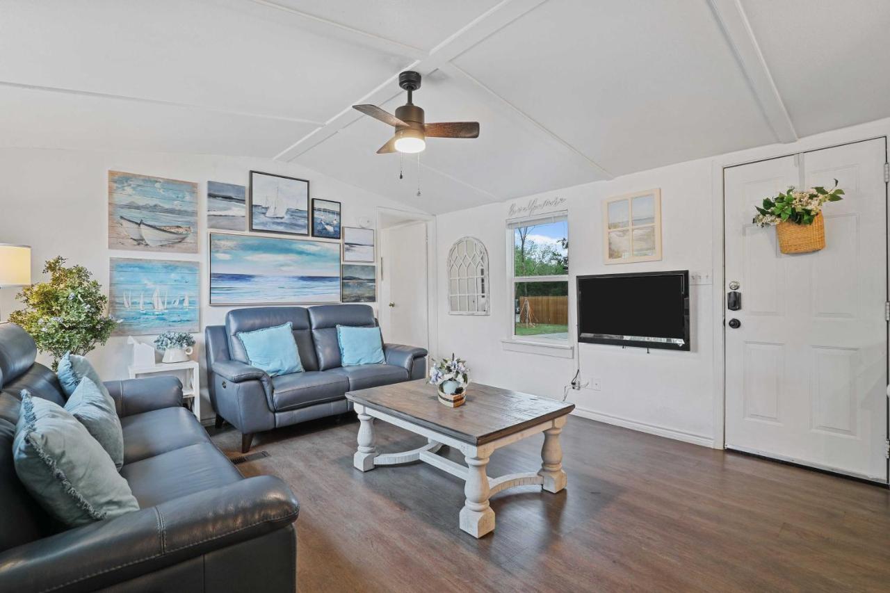 Pet-Friendly Lake Dallas Home Near Lewisville Lake Экстерьер фото