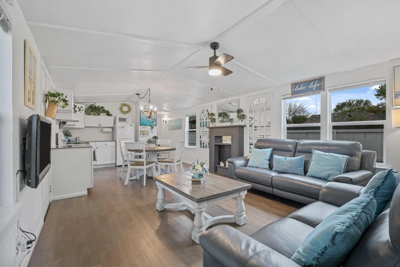 Pet-Friendly Lake Dallas Home Near Lewisville Lake Экстерьер фото