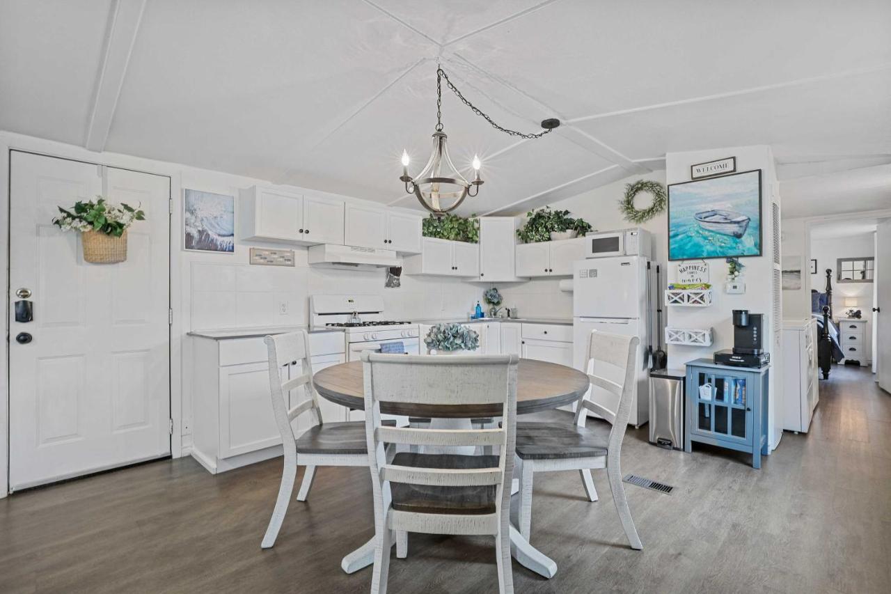 Pet-Friendly Lake Dallas Home Near Lewisville Lake Экстерьер фото
